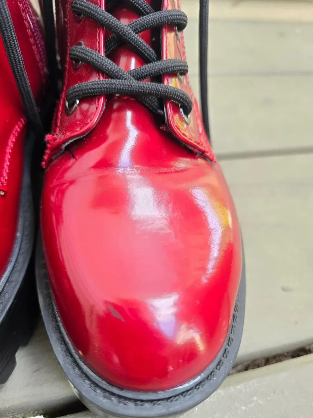 Guess Red faux leather combat boots with a 7-inch shaft - Picture 6 of 9